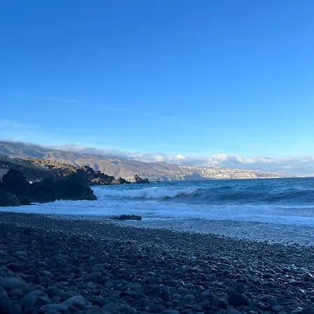 בית נופש La Cuevita, Playa De La Viuda קנדלריה